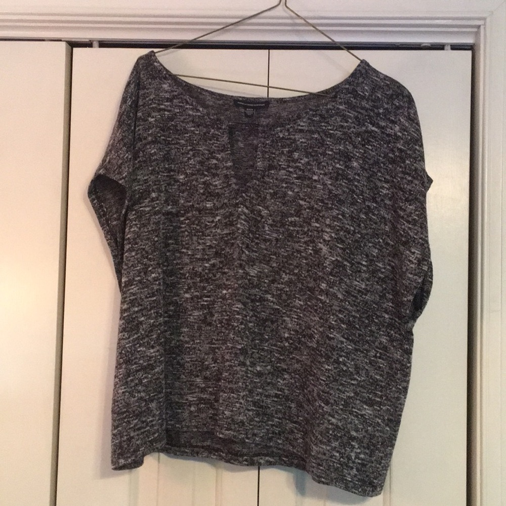 Salt and peppered shirt with key hole